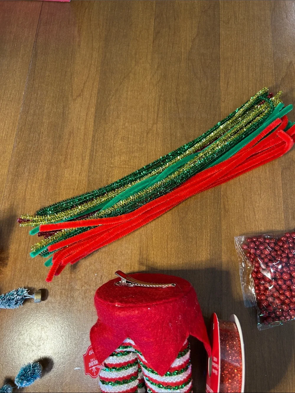 Festive Christmas craft decor- Red & Green